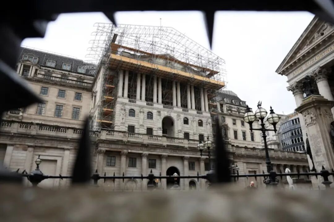 英镑GBPUSD强势信号出现！英国7月GDP大超预期，加息押注急升